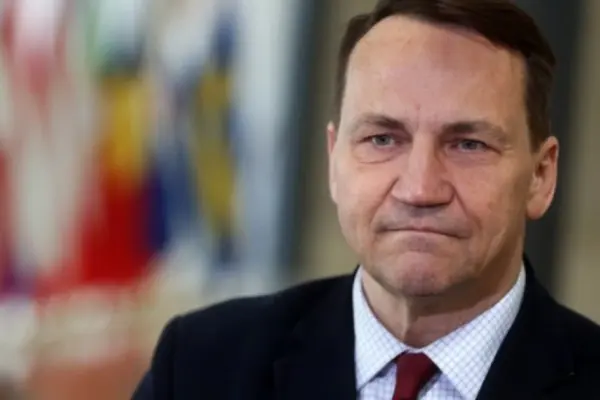 Польща відмовилася платити Маску $50 мільйонів: конфлікт через роумінг Starlink