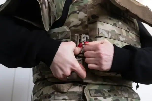 Буданов, комітет Ради та Центр протидії дезінформації: хто і як висловився про мобілізацію жінок