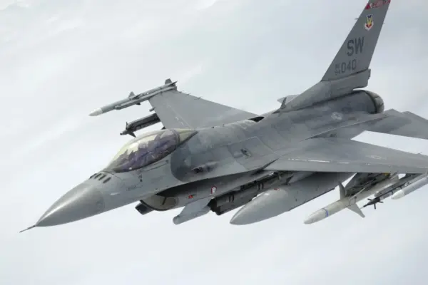 Що відомо про переговори України щодо снарядів для F-16 проти реактивних дронів